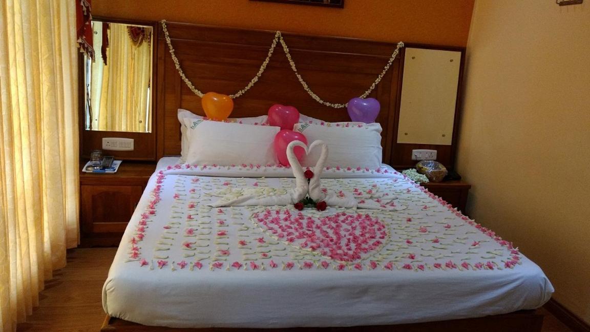 Mmr Holiday Inn Ooty Extérieur photo